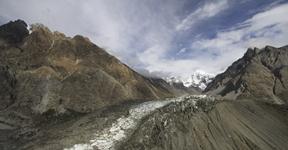 The glacier i fell from : Chillinji