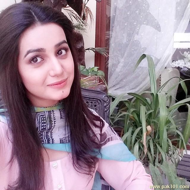 Gallery Actresses Anum Fayyaz Anum Fayyaz Pakistani Television Actress And Fashion Model Celebrity High Quality Free Download 640x640 Pak101 Com Download extra large image wallpaper. pak101 com
