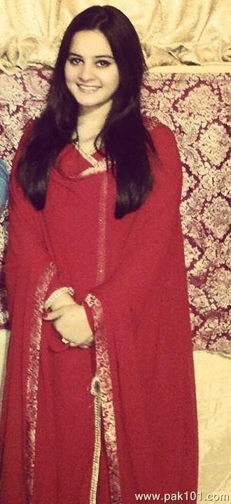 Aiman Khan -Pakistani Female Television Drama Actress Celebrity 