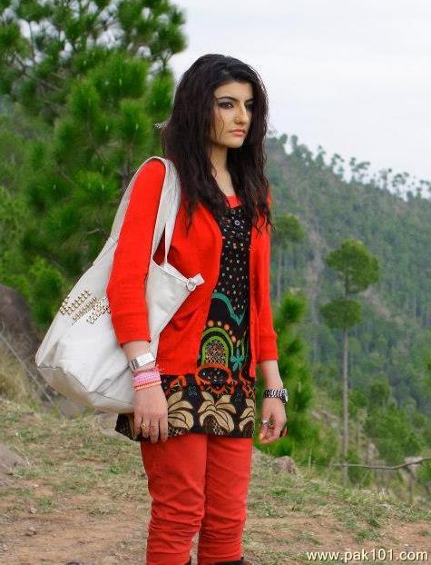 Zainab Jamil -Pakistani Female Model, Host, Anchor And Television Actress Celebrity