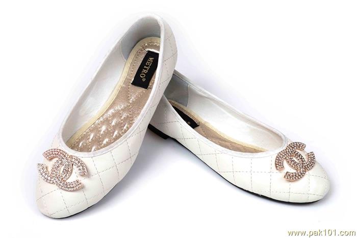 Metro Shoes Collection For Women/Girls- Chanel Bella Pumps- Item Code : 10700015 (White)