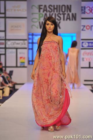 Ayesha Somaiya at Fashion Pakistan Week 2012