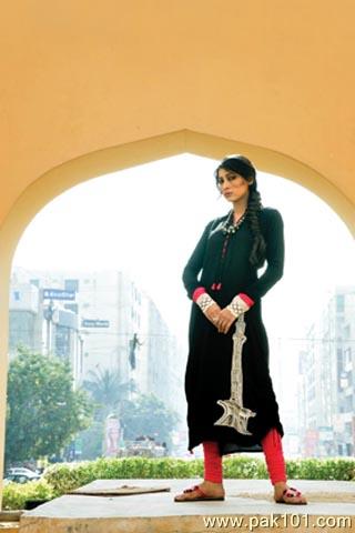 Fashion Designers Zainab Sajid