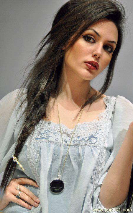 Aisha Linnea Akhtar model