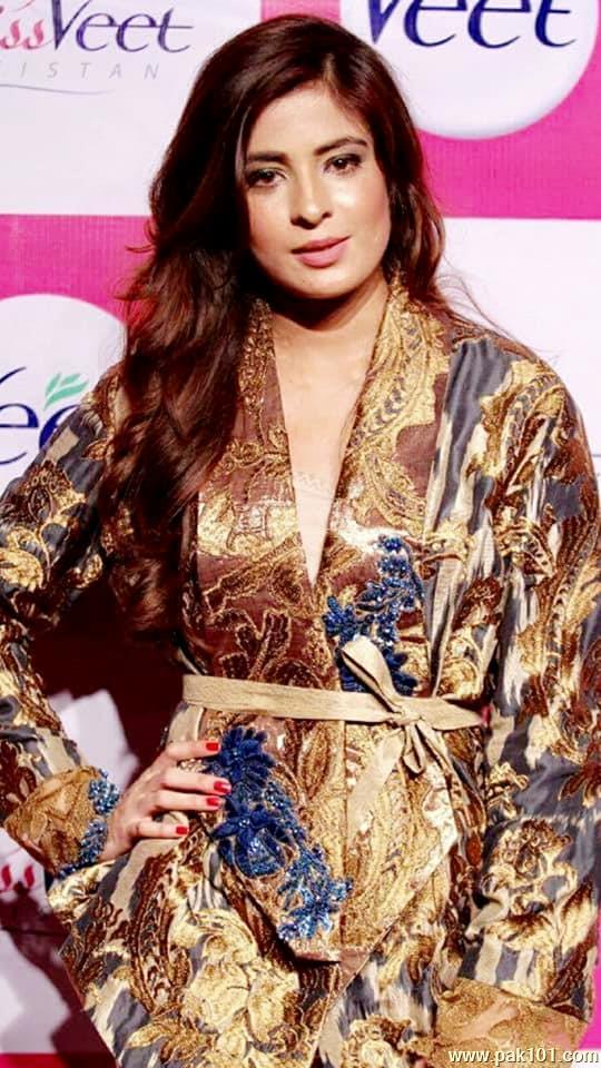 Zainab Raja- Pakistani Female Fashion Model And Television Actress Celebrity