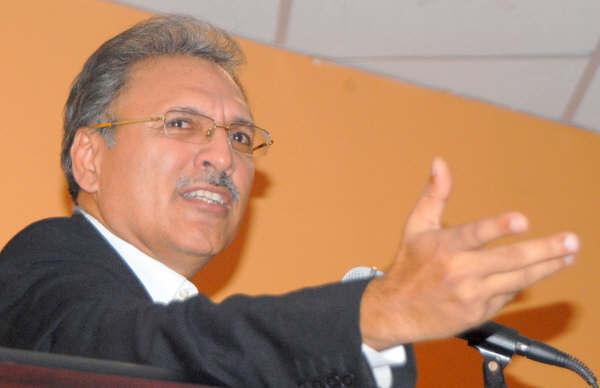 PTI Dr. Arif Alvi Likely To Win NA-250 After MQM Boycott