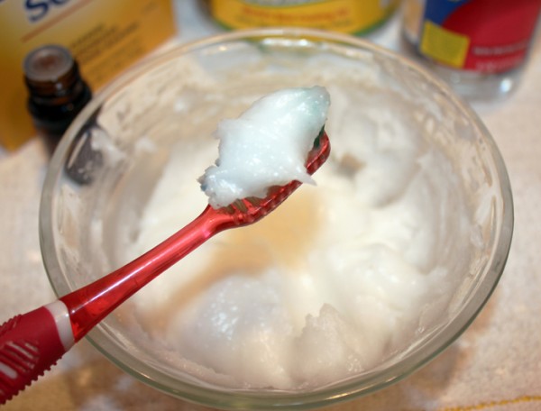 Get Whiter Teeth With Homemade Coconut Oil Toothpaste