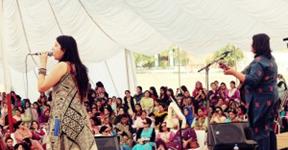 Zeb and Haniya Performed at Lahore College for Women for a Nobel Cause (Pictures)