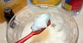Get Whiter Teeth With Homemade Coconut Oil Toothpaste