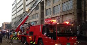 Firefighters extinguish blaze in Karachi building after eight hours