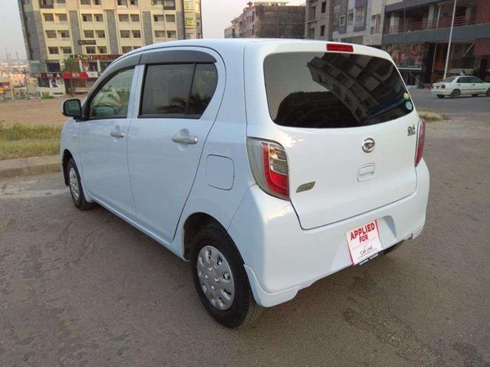 Дайхатсу приморском крае. Daihatsu Mira 1 поколения. Toyota Daihatsu Mira. Daihatsu Mira es 2 поколение. Дайхатсу Eis.
