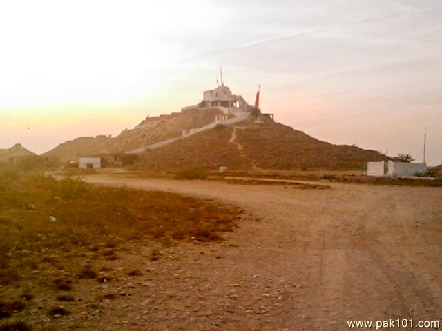 Syed Nehal Shah Noori Shrine(Mazar) Near Phuleli Naadi, Hyderabad.Sindh ...