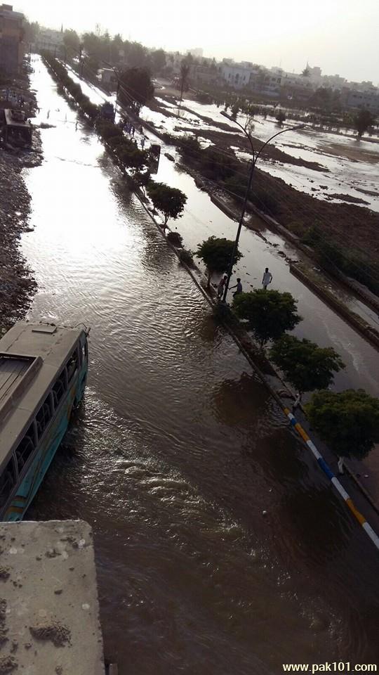 Karachi braces for water crisis as two pipelines burst General Talks