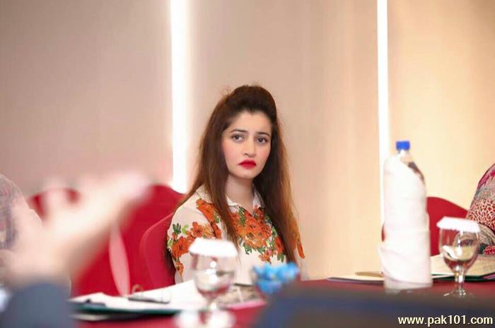 Farhana Maqsood -Pakistani Television Actress Celebrity