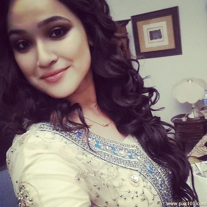 Faryal Mehmood - Pakistani Television Actress And Singer Celebrity