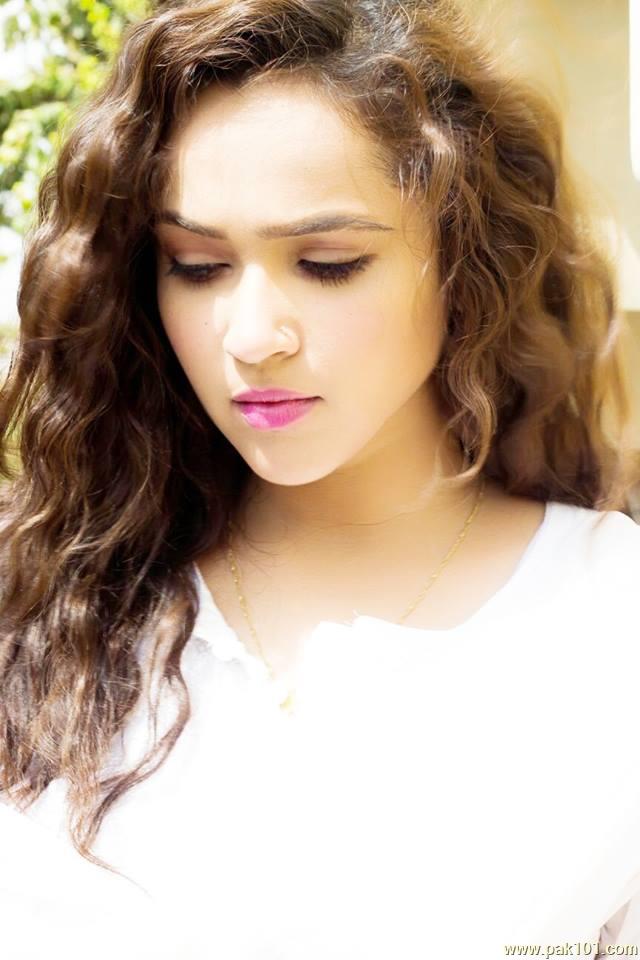 Faryal Mehmood - Pakistani Television Actress And Singer Celebrity