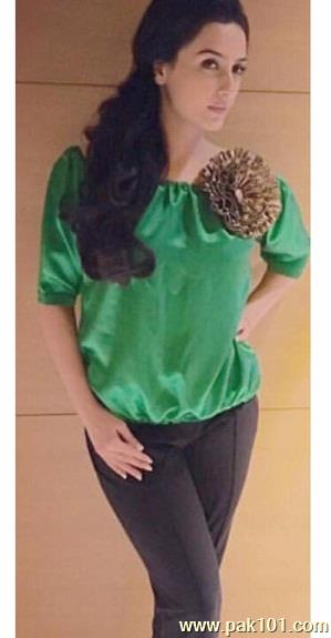Momal Sheikh -Pakistani Female Actress And Television Celebrity