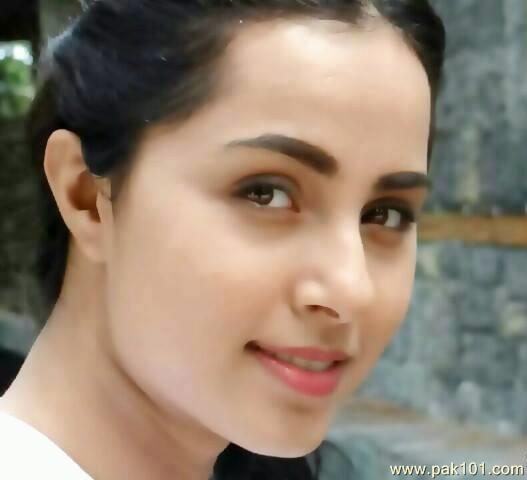 Nimra Khan -Pakistani Female Television Actress Celebrity And Director 