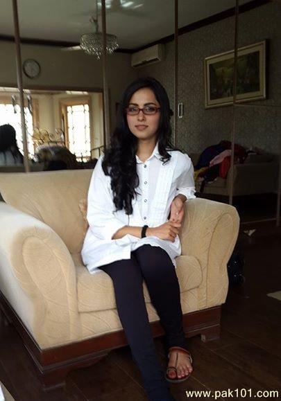 Nimra Khan -Pakistani Female Television Actress Celebrity And Director 