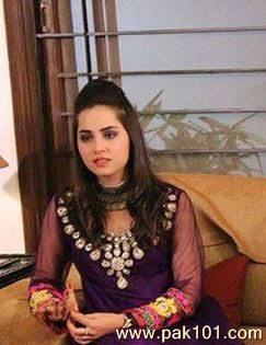 Nimra Khan -Pakistani Female Television Actress Celebrity And Director 