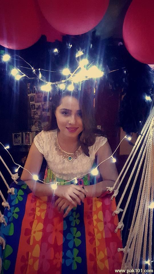 Nimra Khan -Pakistani Female Television Actress And Director Celebrity