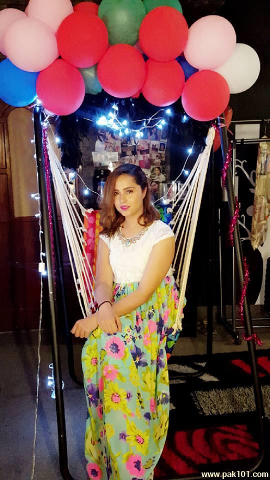 Nimra Khan -Pakistani Female Television Actress And Director Celebrity