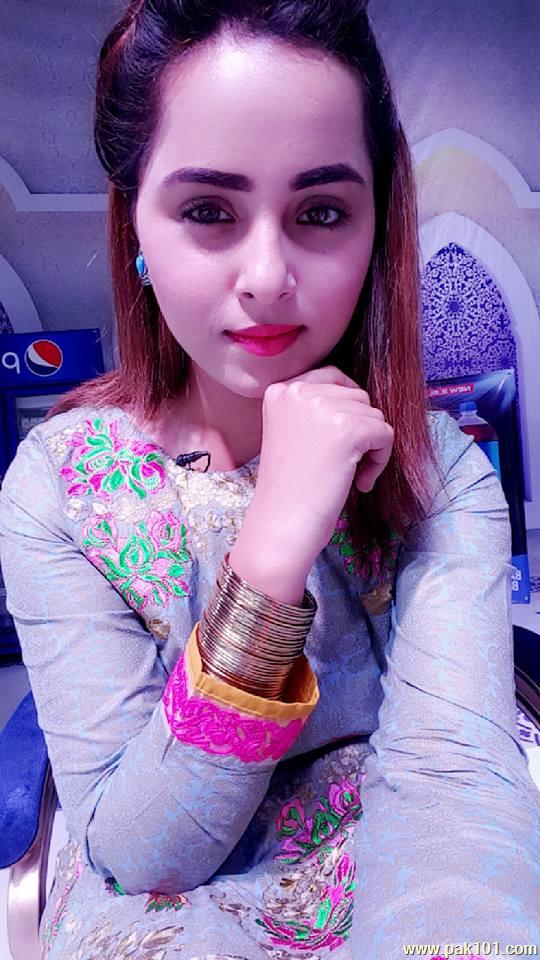 Nimra Khan -Pakistani Female Television Actress And Director Celebrity