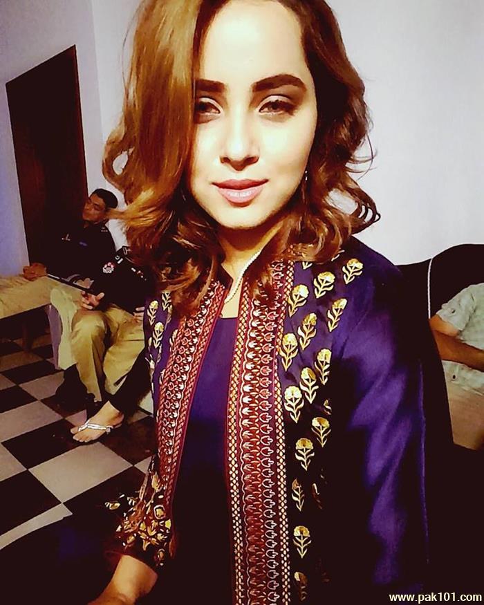 Nimra Khan -Pakistani Female Television Actress And Director Celebrity