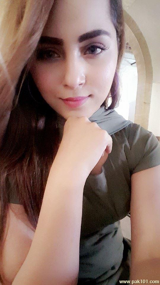 Nimra Khan -Pakistani Female Television Actress And Director Celebrity