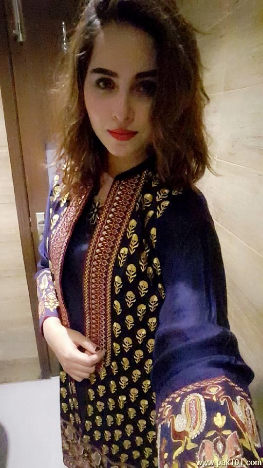 Nimra Khan -Pakistani Female Television Actress And Director Celebrity
