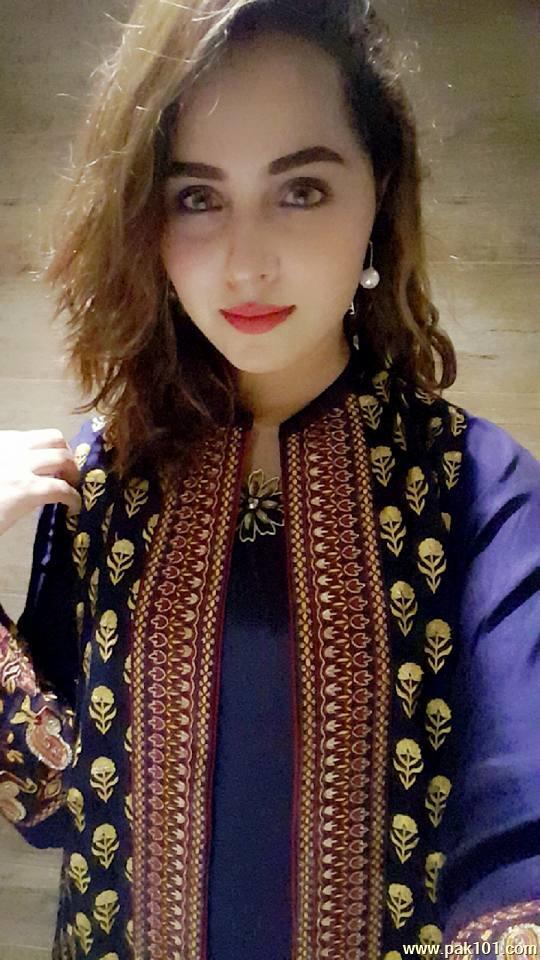 Nimra Khan -Pakistani Female Television Actress And Director Celebrity