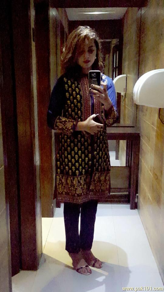 Nimra Khan -Pakistani Female Television Actress And Director Celebrity