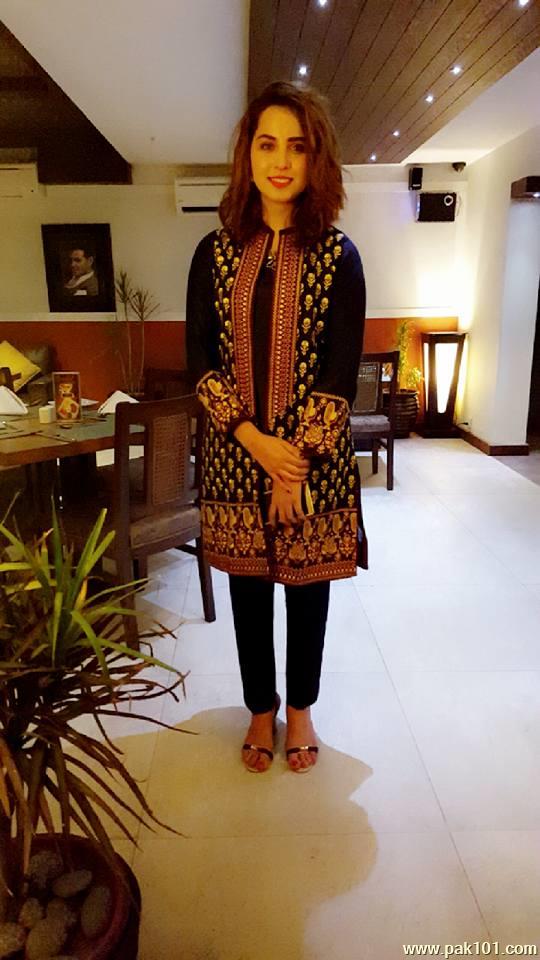 Nimra Khan -Pakistani Female Television Actress And Director Celebrity