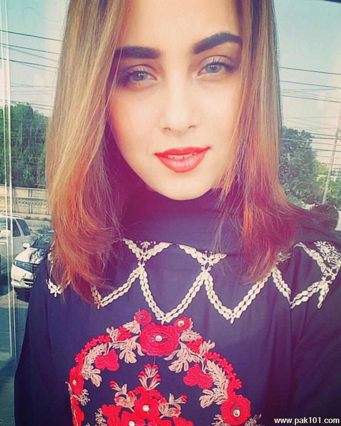 Nimra Khan -Pakistani Female Television Actress And Director Celebrity