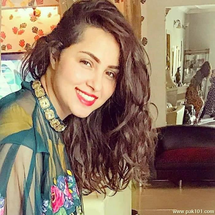 Nimra Khan -Pakistani Female Television Actress And Director Celebrity