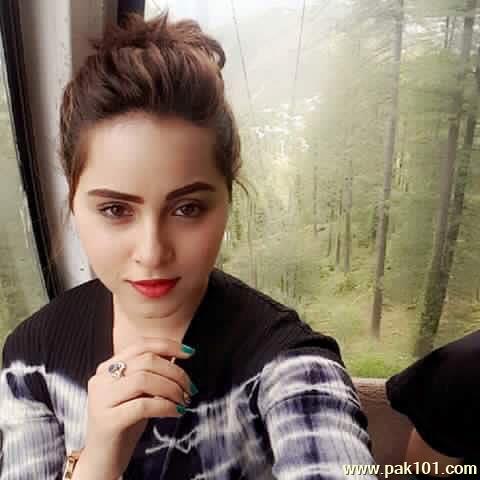 Nimra Khan -Pakistani Female Television Actress And Director Celebrity