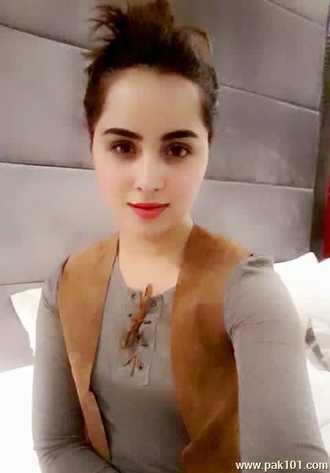 Nimra Khan -Pakistani Female Television Actress And Director Celebrity