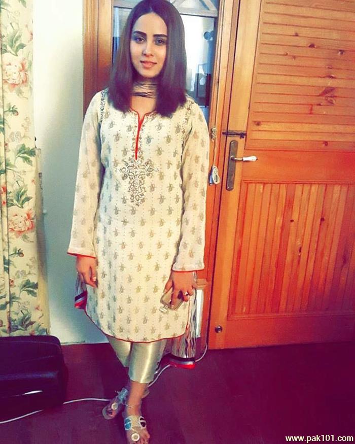Nimra Khan -Pakistani Female Television Actress And Director Celebrity