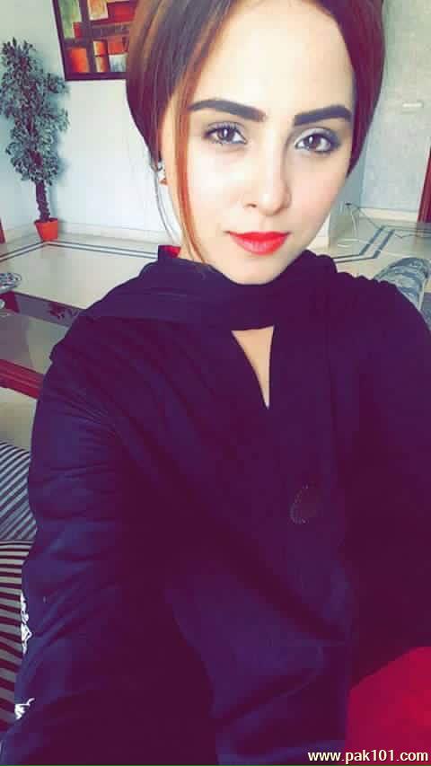 Nimra Khan -Pakistani Female Television Actress And Director Celebrity