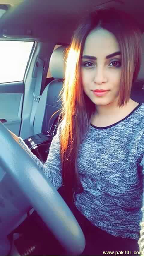 Nimra Khan -Pakistani Female Television Actress And Director Celebrity