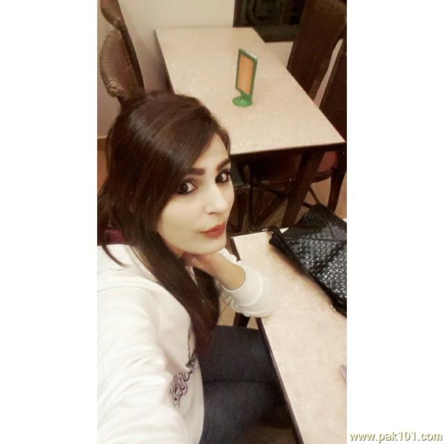 Sadia Ghaffar- Pakistani Television Drama Actress Celebrity