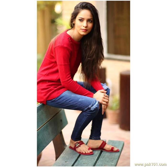 Sukaynah Khan -Pakistani Television And Film Actress Celebrity