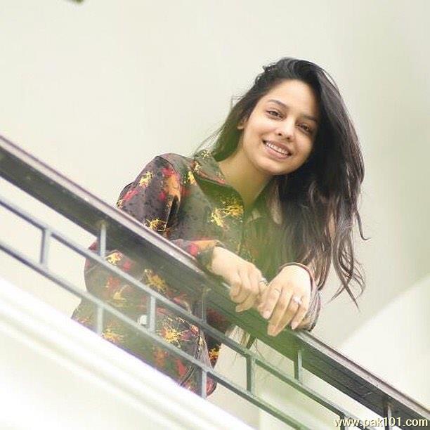 Sukaynah Khan -Pakistani Television And Film Actress Celebrity