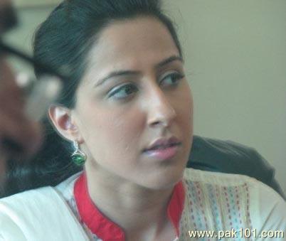 Yamina peerzada