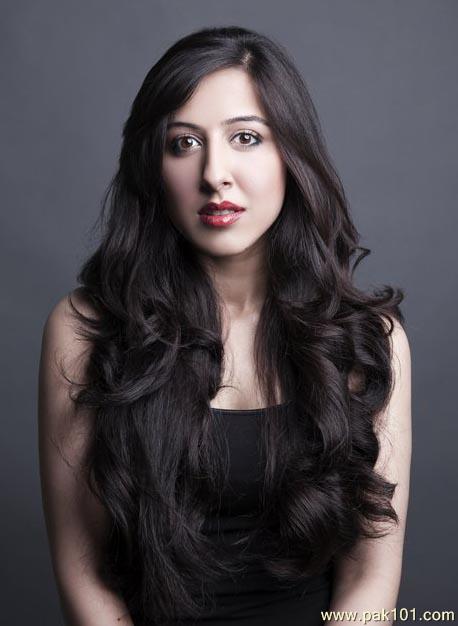 Yamina peerzada