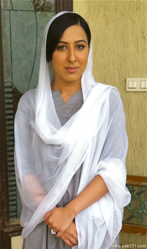 Yamina peerzada