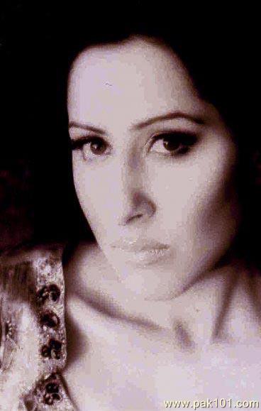 Yamina peerzada