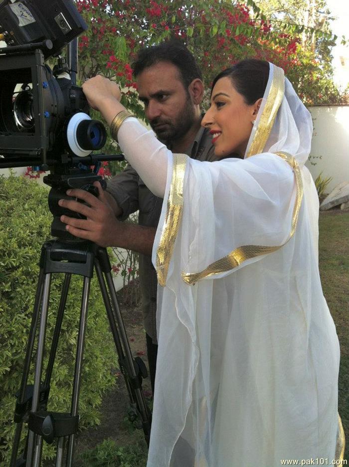 Yamina peerzada