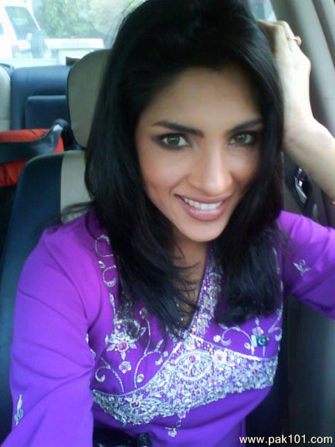 zhalay sarhadi