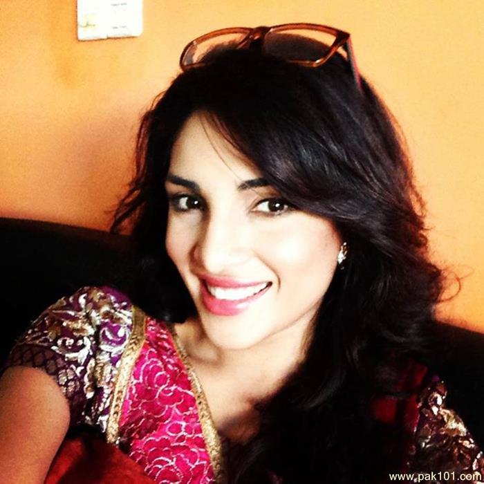 Zhalay Sarhadi -Pakistani Female Actress And Model Celebrity